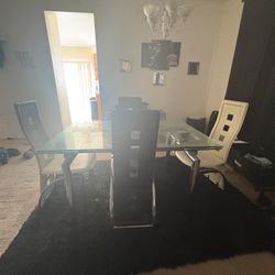 Dining Room Table And Chairs 