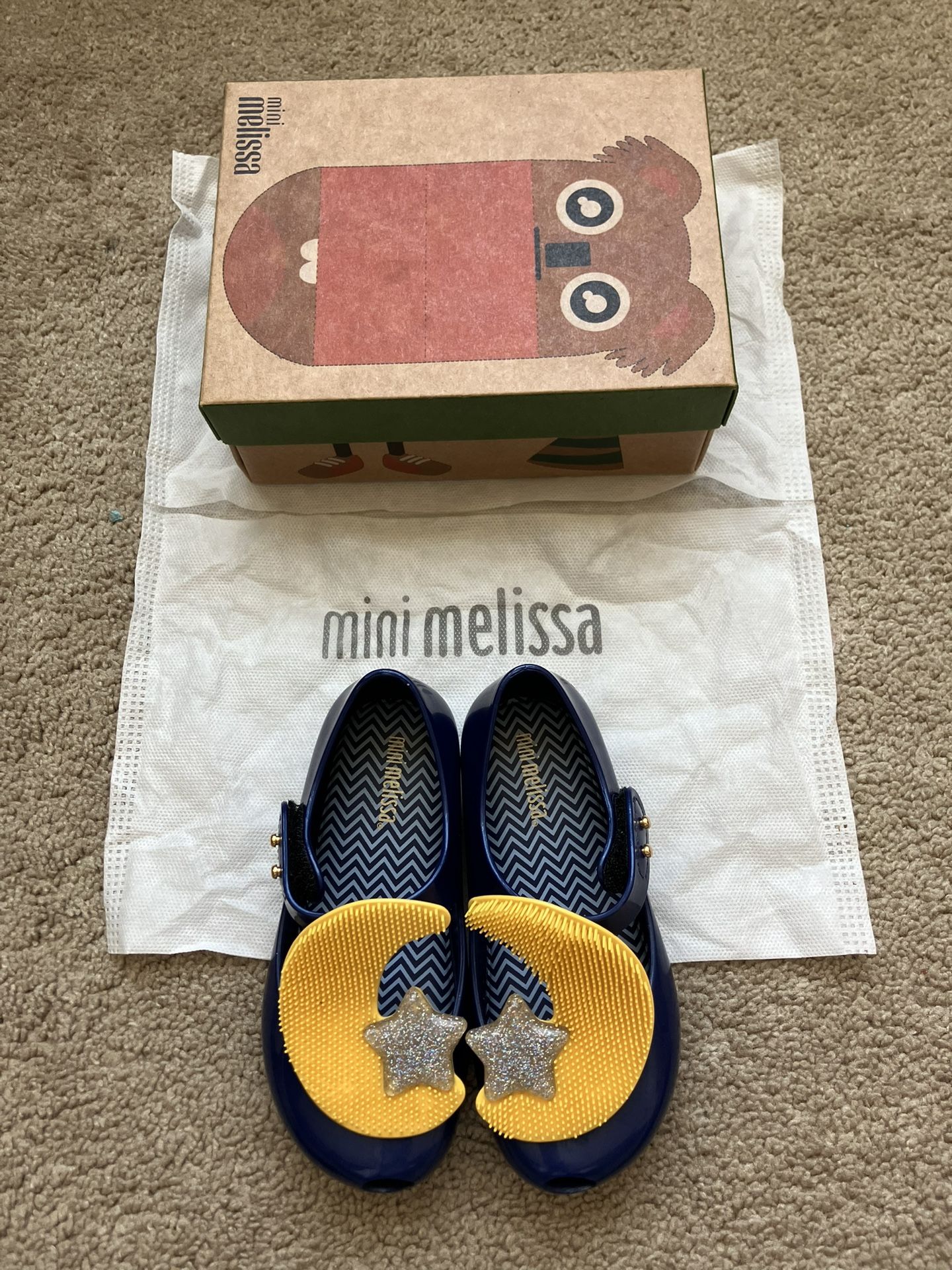 Brand New Mini Melissa Shoes Kids Size 9