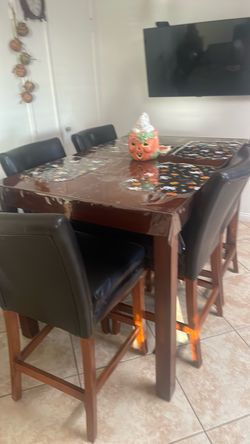 Dinette set wood n black leather