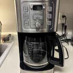 Cuisinart PerfecTemp 14-Cup Programmable Coffeemaker 