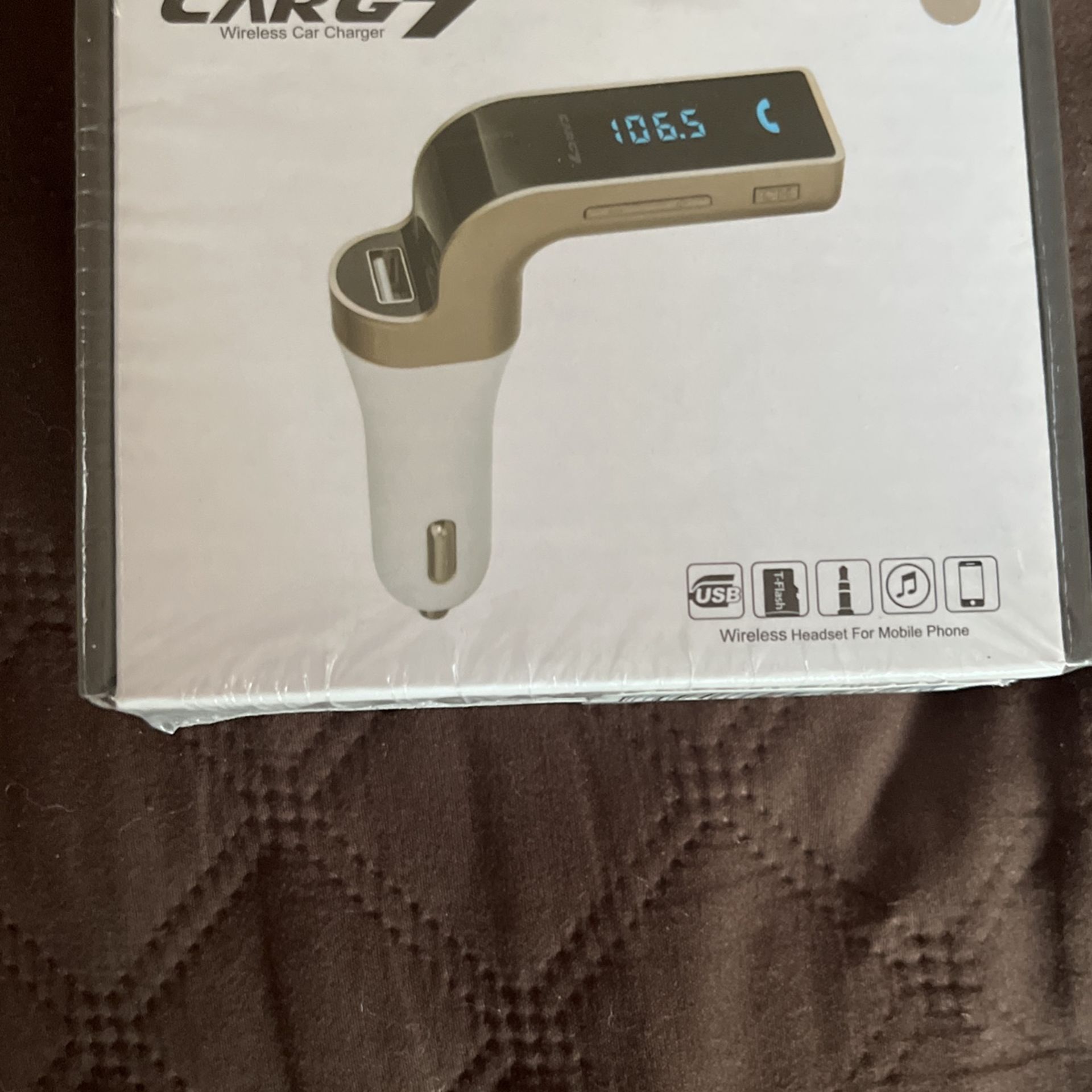 CAR7 Bluetooth Car Stereo and Charger