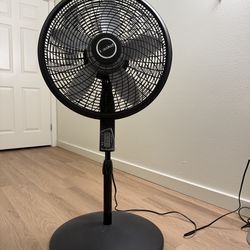Standing Fan with remote