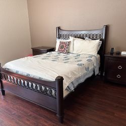 Queen Bedroom Furniture Set
