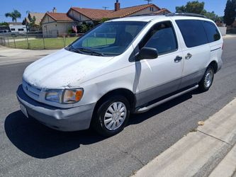 Toyota Sienna 1999