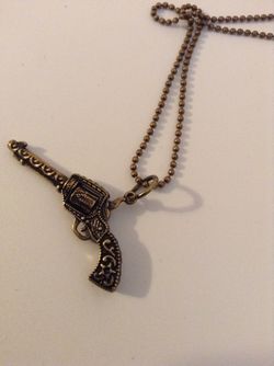 COPPER TONE NECkLACE