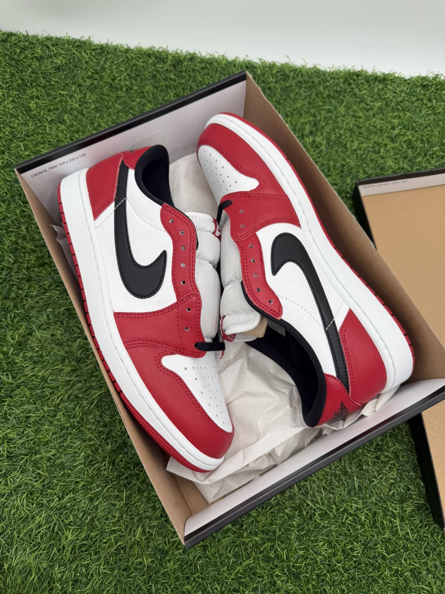 New Jordan 1 “Chicago” Low OG Size 11