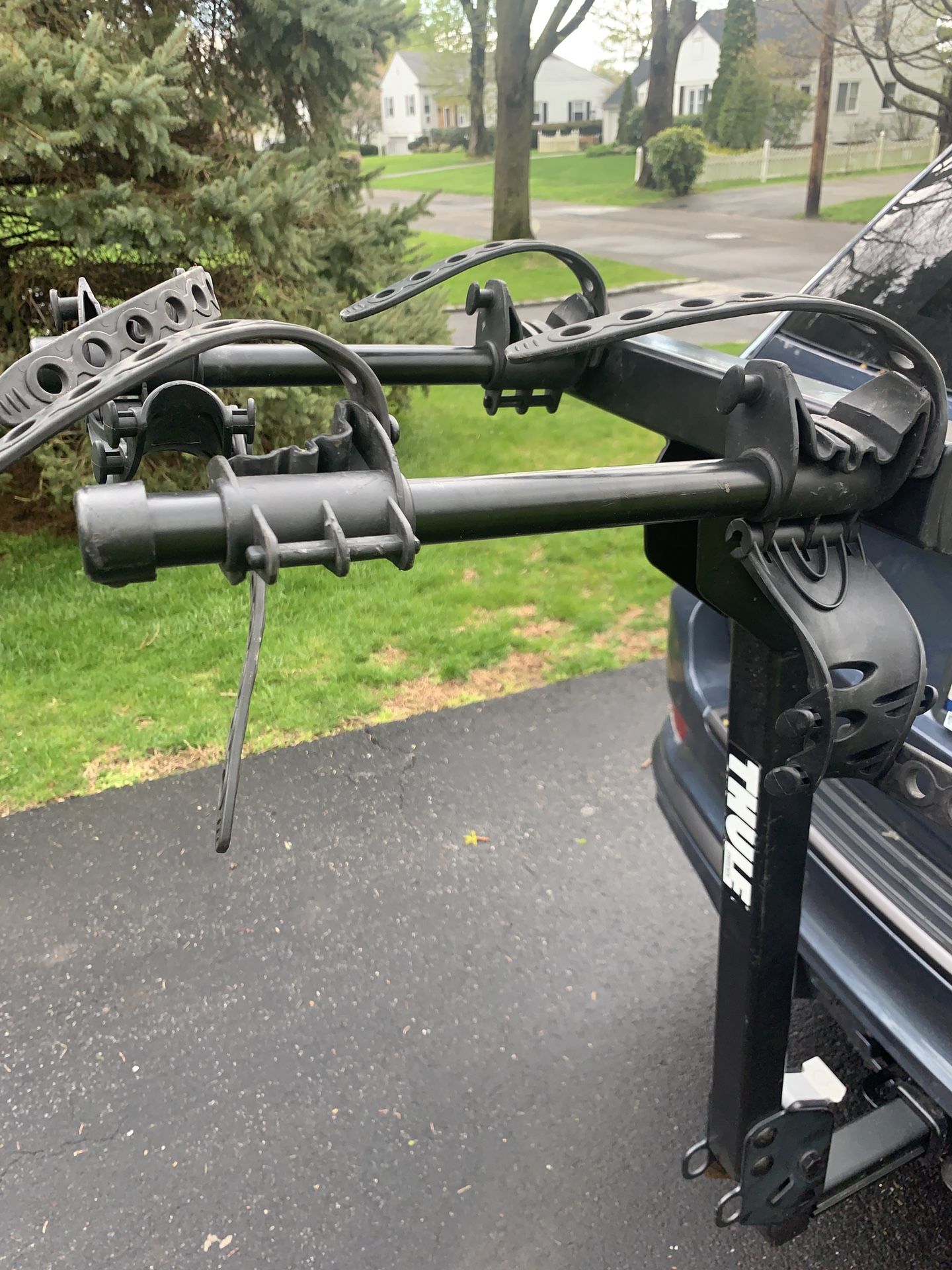 Thule Trailway Hitch Mount 2Bike Rack for Sale in Ardsley, NY OfferUp