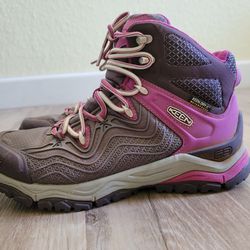 Women's Keen Hiking Boots