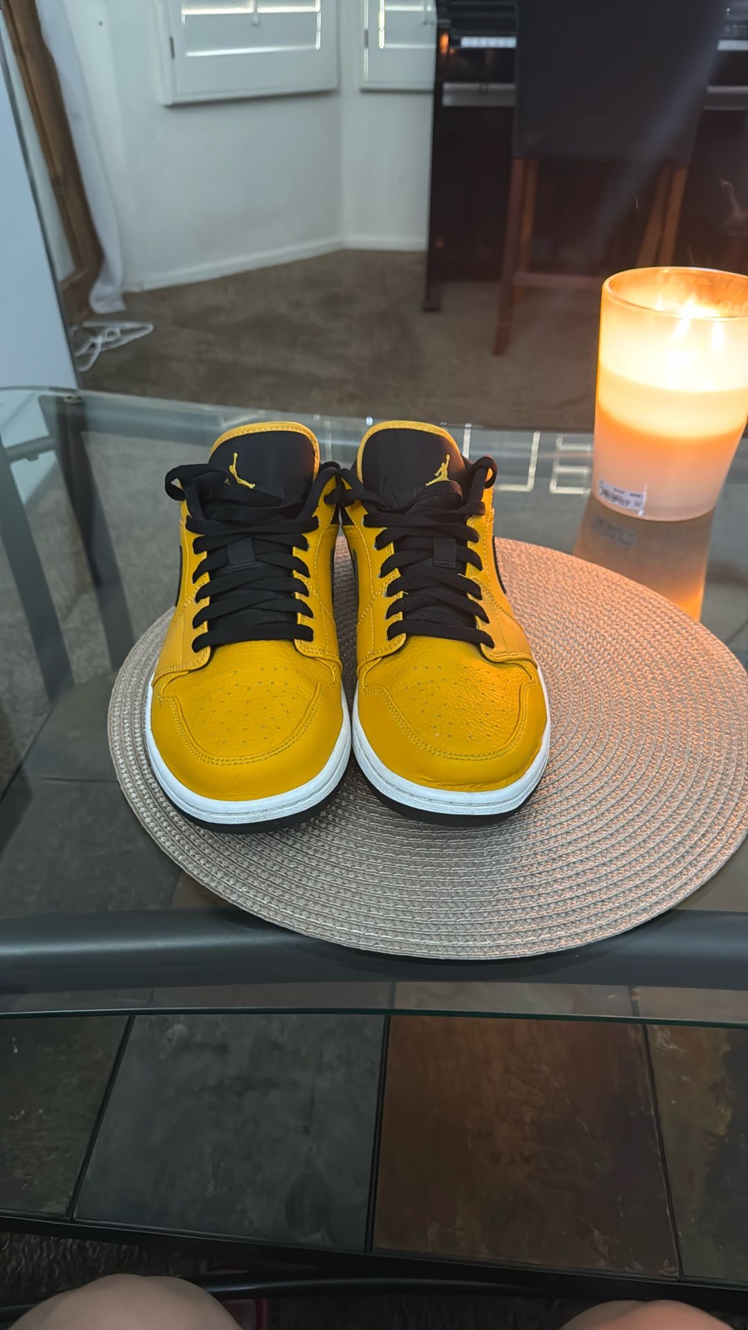 Air Jordan 1 Low University Gold Black
