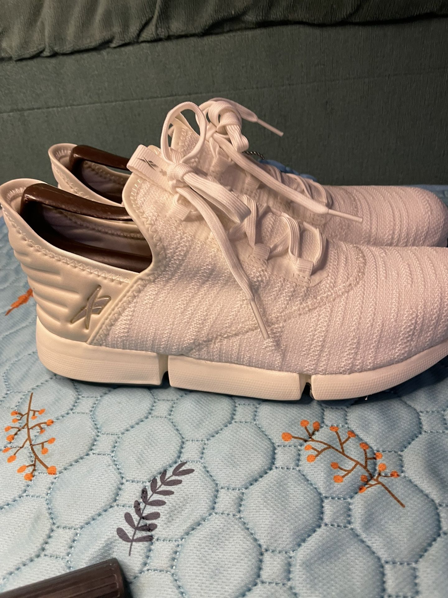 Tennis Shoes