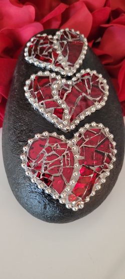 Mosaic Triple Heart On Sea Stone