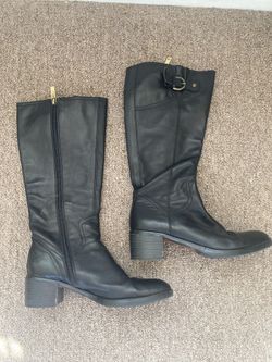 Women’s Genuine Leather Boots – Size 8, Clean & Comfortable