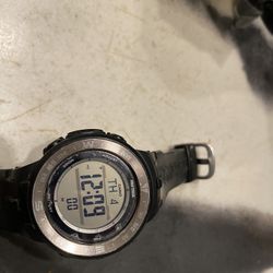 Casio Pro Tex PRG-330 Solar Powered Triple Sensor Technology: Works Great 