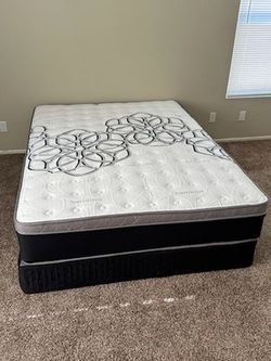 Cal King Size Mattress Pillow Top New