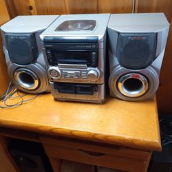 Aiwa Stereo System 