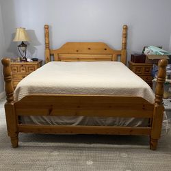 Cal King Bedroom Set (Knotty Pine Wood)
