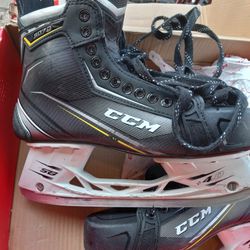 CCM 9070 ICE HOCKEY  SKATES  SIZE 10