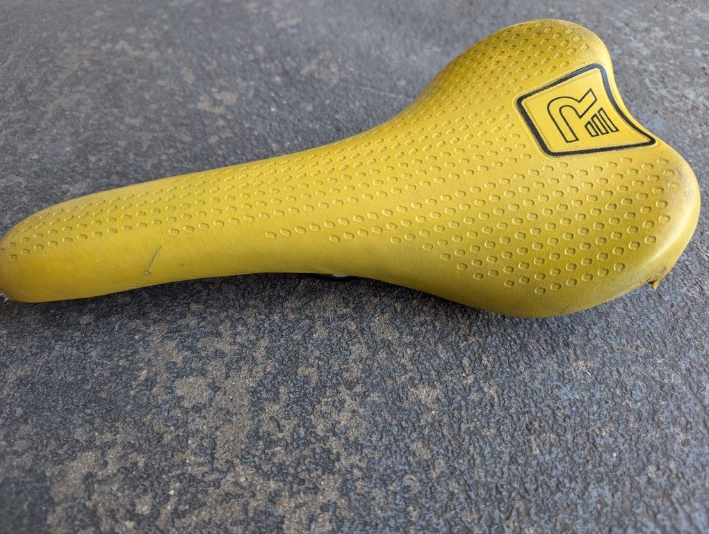 YELLOW RACE BIKE SEAT