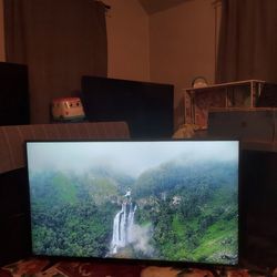 Samsung 58-inch 4K Smart TV UN58RU710D