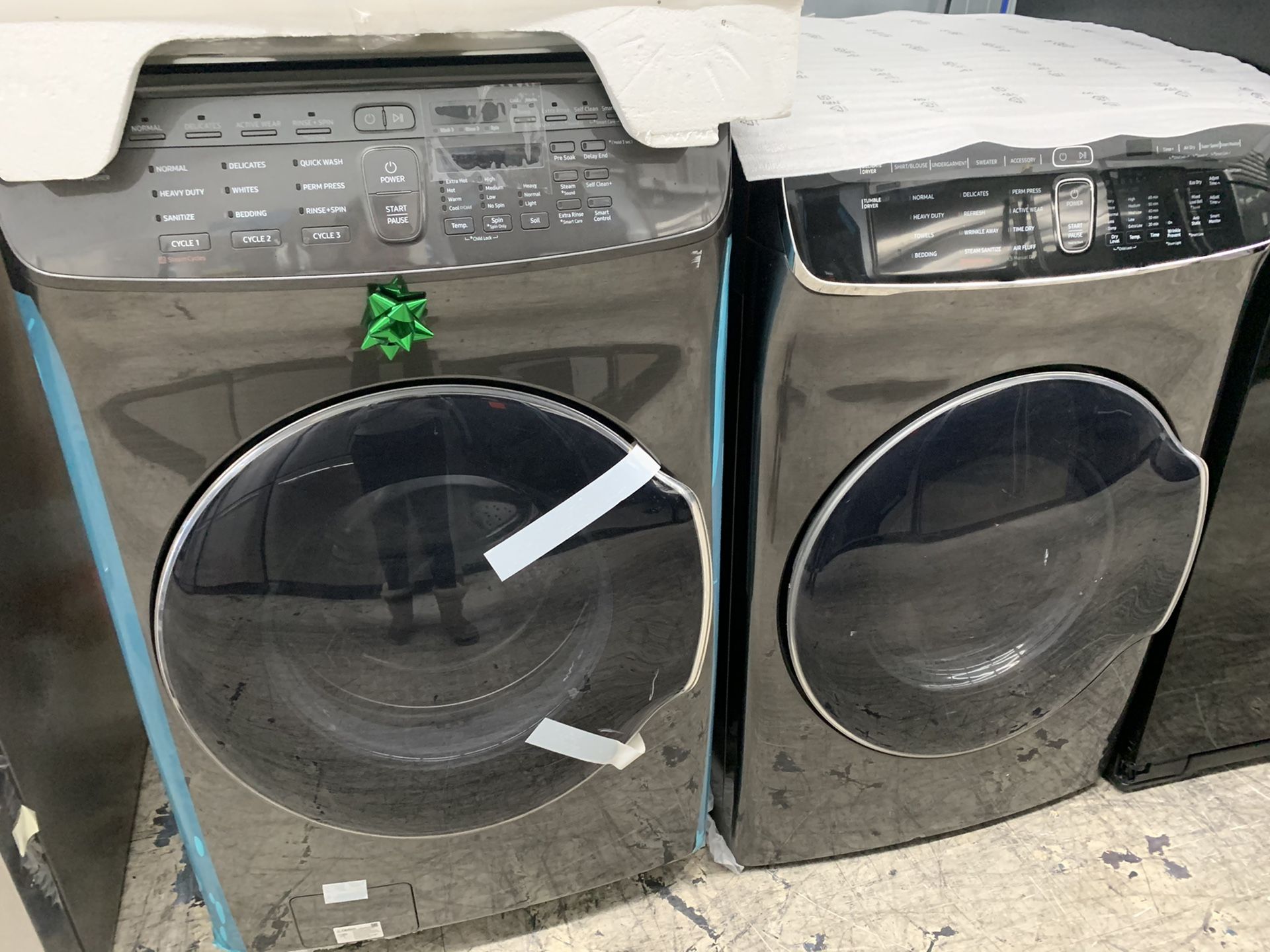 Samsung flex washer & dryer set