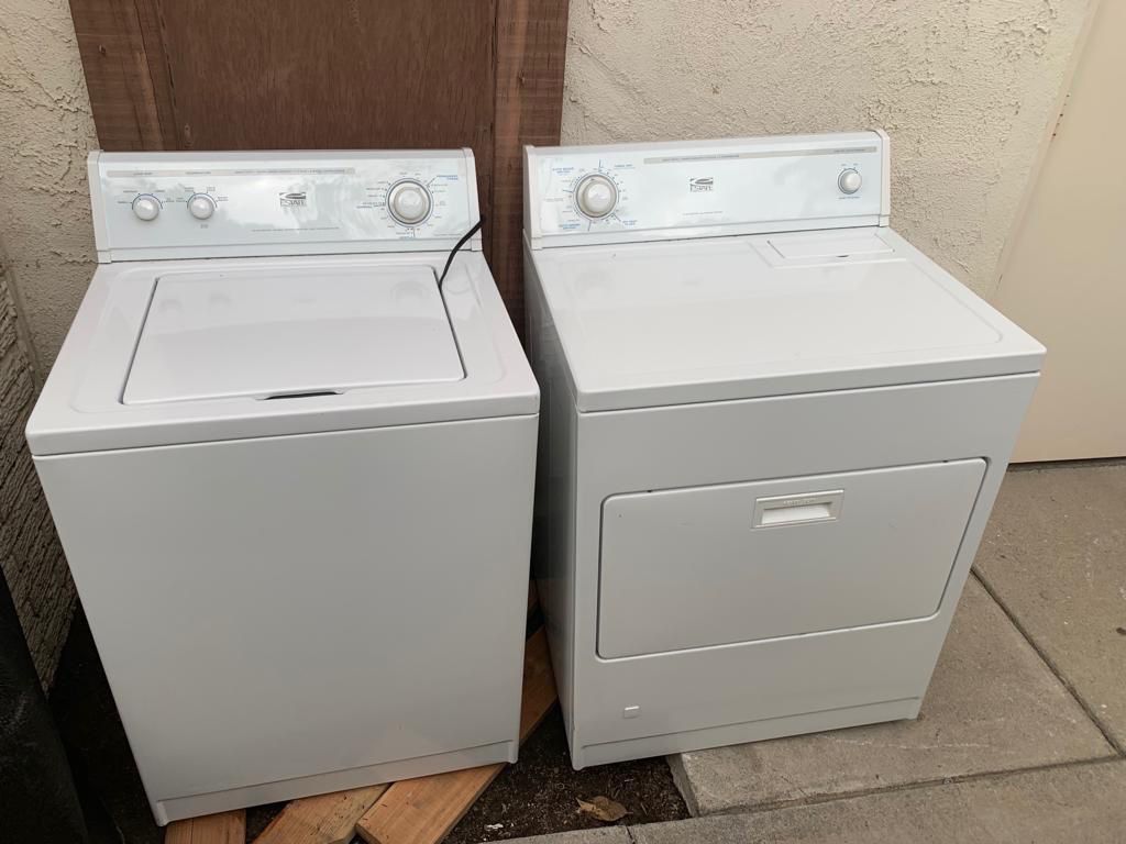 Set of washer and dryers