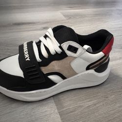 Burberry Sneakers