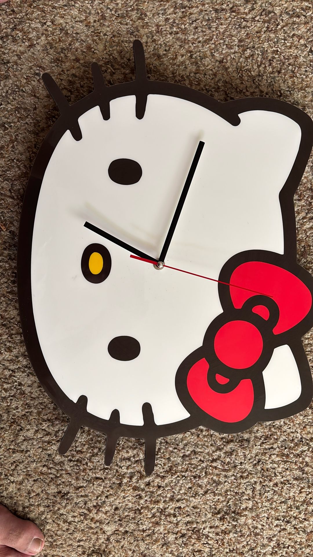 HELLO KITTY 18” CLOCK