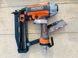 Ridgid Pneumatic 16-Gauge 2-1/2 in. Straight Finish Nailer w/ Clean Drive Technology