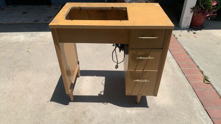 Sewing table
