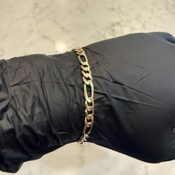 Solid 14k gold Figaro bracelet