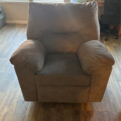 Super Comfy Recliner! 