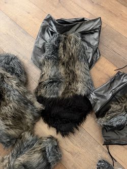 Werewolf costume 35$ LIKE NEW CONDITION BEAUTY