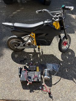 Razor 48 volt dirt bike