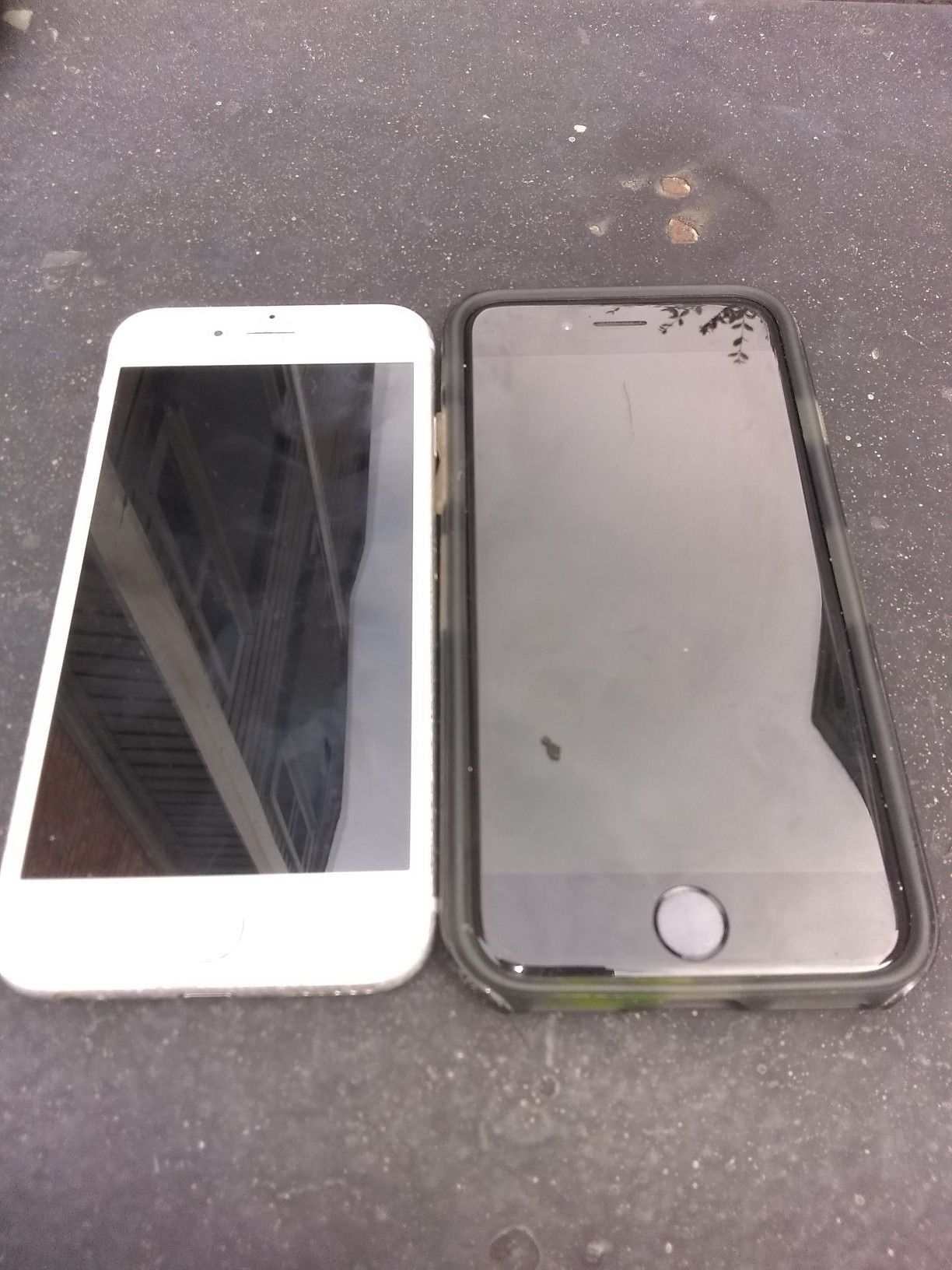 Two iPhone iPhone 6 and 6s