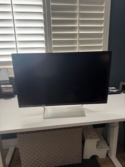 HP Pavilion 32q LED Monitor