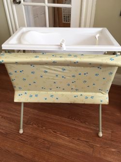 Baby changing table/wash