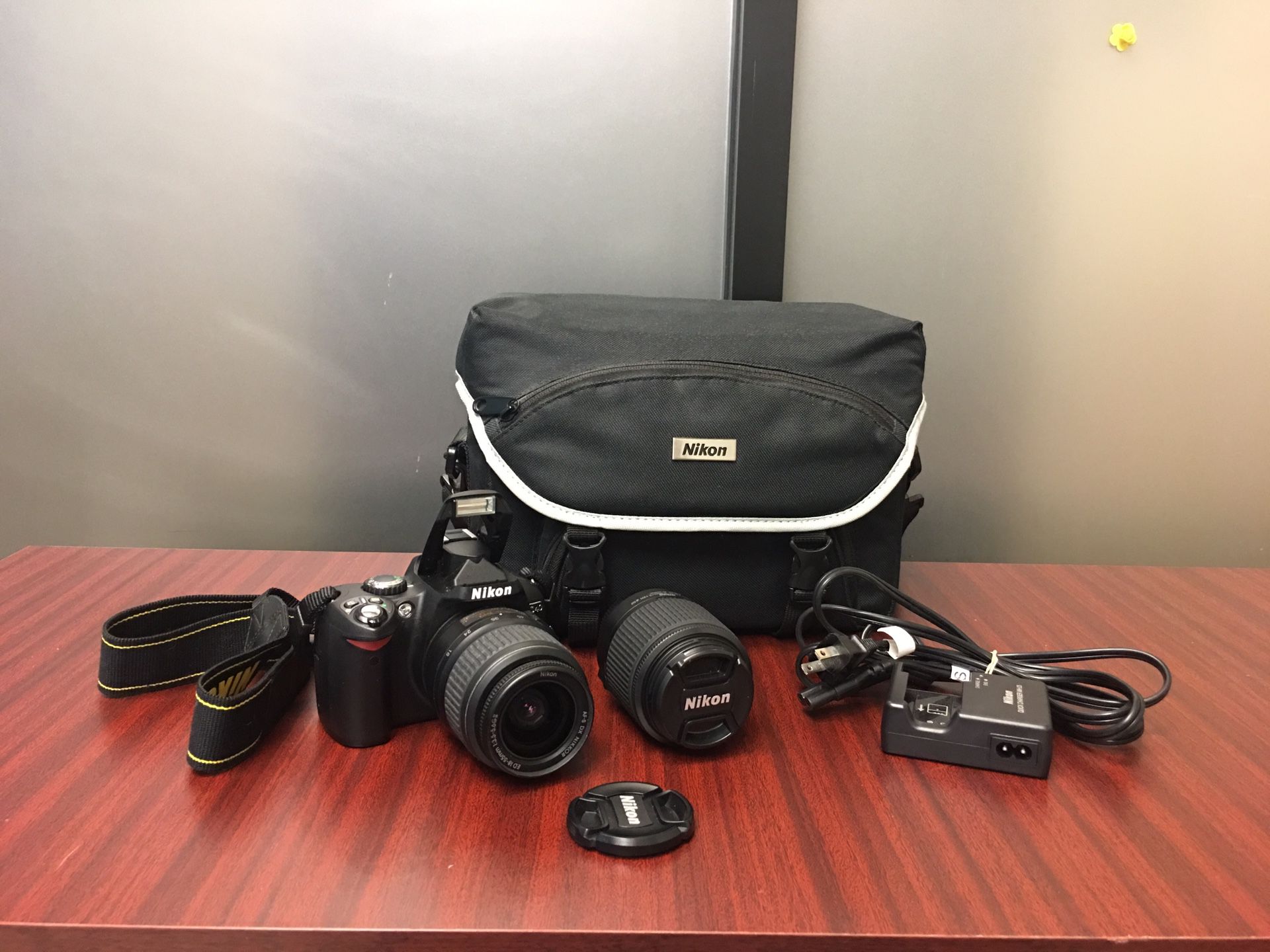 Nikon D40 DSLR camera set