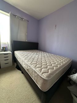 Full size bed & frame/headboard