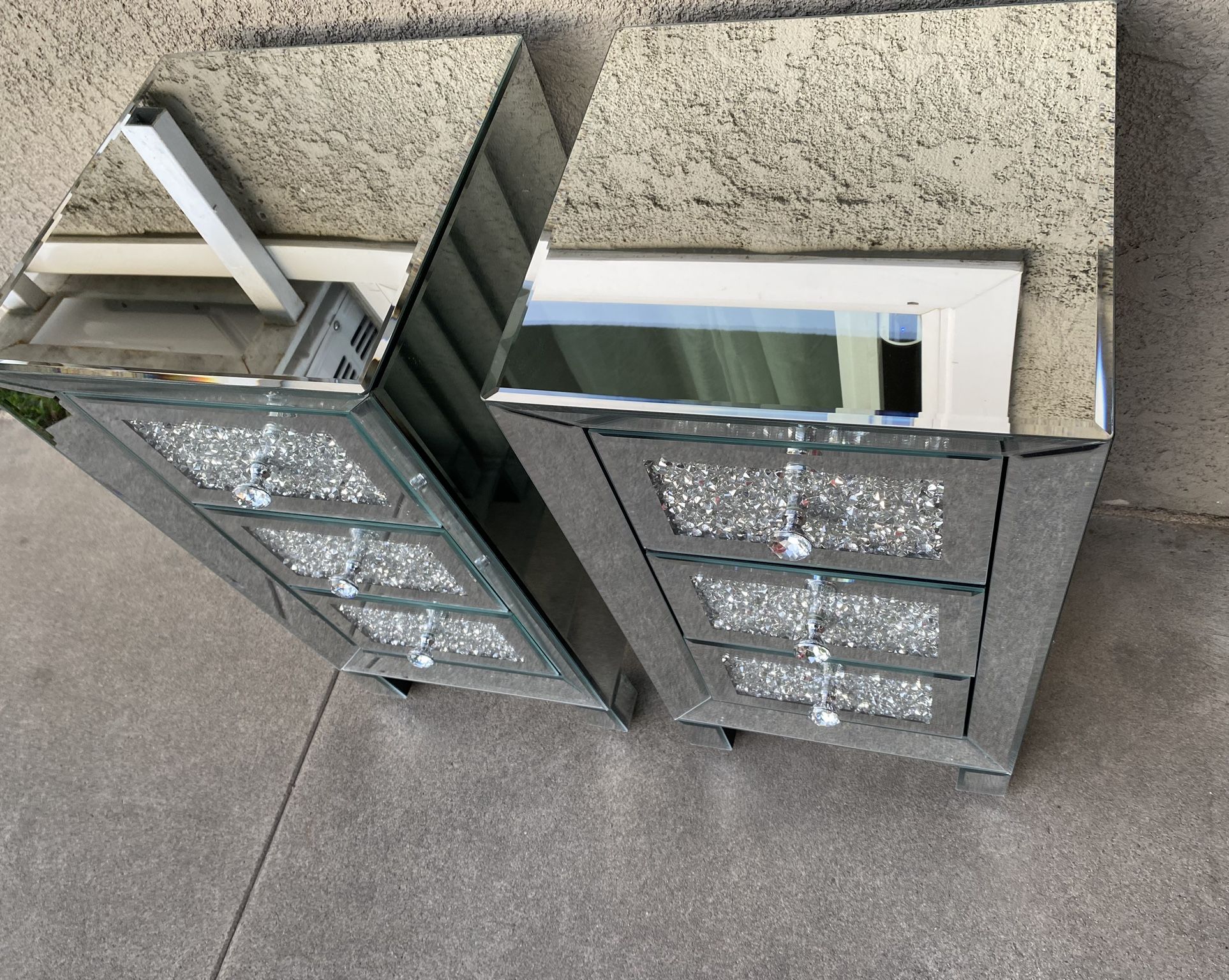 Mirrored crystal night stands 