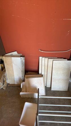 FREE - fletcher hills - 12 pieces of Eurostone Calacatta-M White tile.