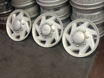 Ford F 150 hubcaps 16 inch 6 lugs 135 mm only three