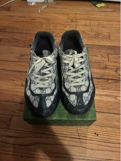 Gucci runners