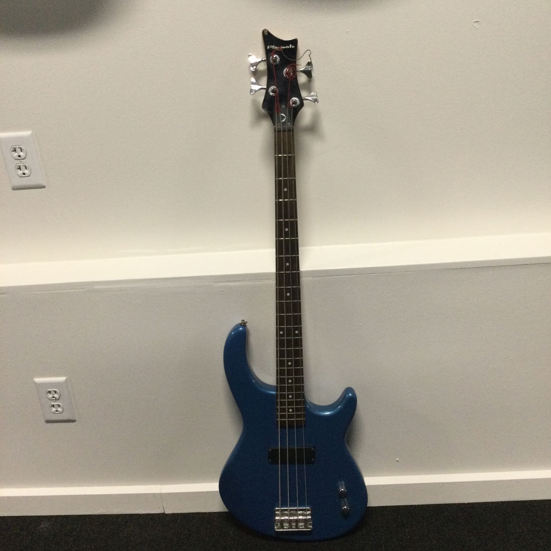 Dean Playmate 4-String Electric Bass Guitar