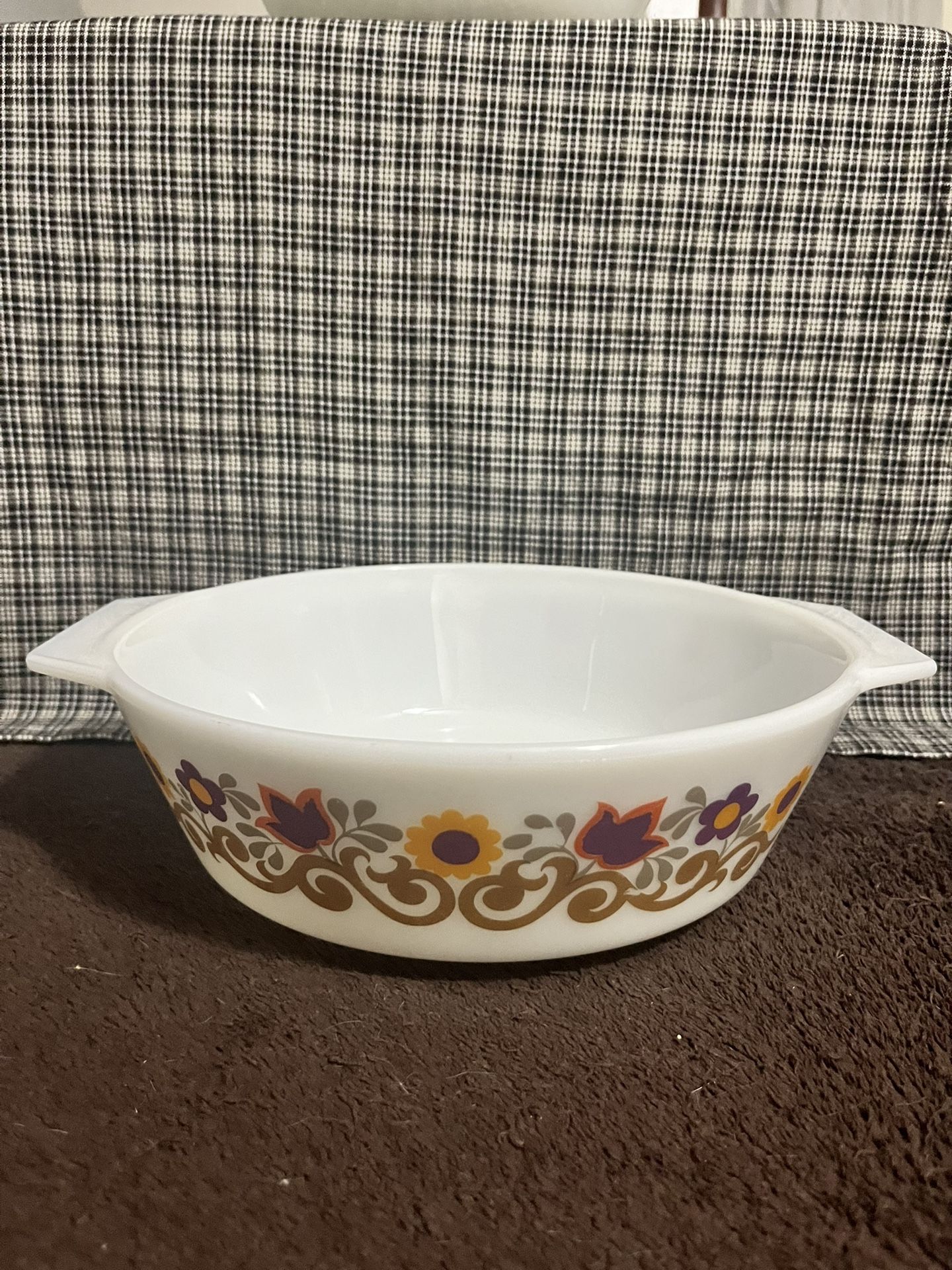 Vintage 1970s Pyrex JAJ Briarwood Casserole Dish (made in England)