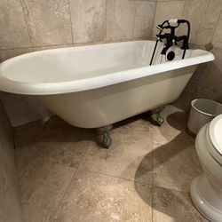 Clawfoot Bathtub With All Parts, Drains And Faucet