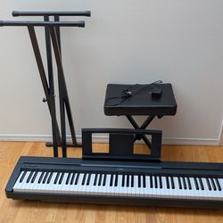 Yamaha p71 with Accessories