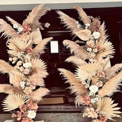 Custom-Designed Arches – Create Your Perfect Ceremony! give huge