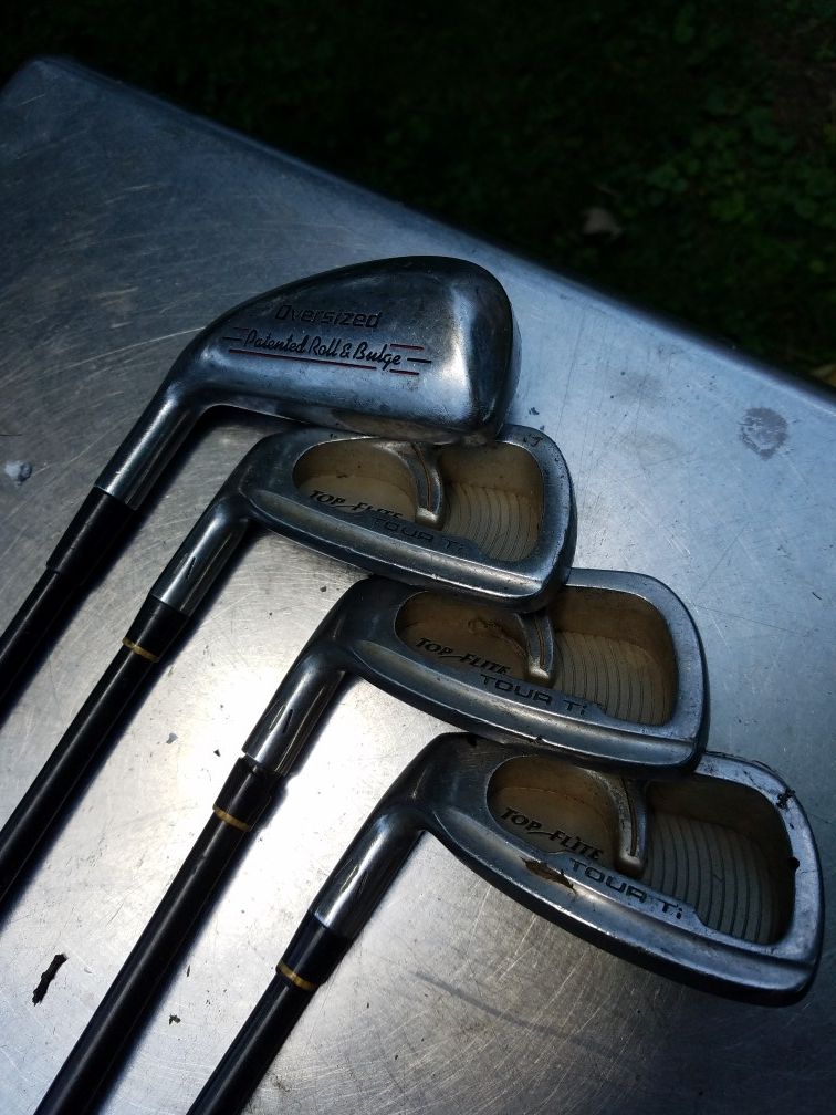 Left-handed par 3 golf Clubs