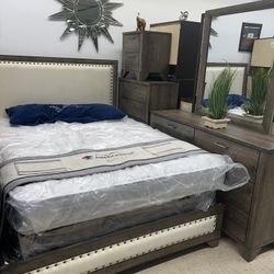 Queen Bedroom Set for Sale in Dallas TX OfferUp