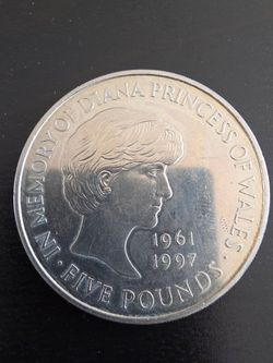 Five Pound British coin memory of Diana Pricess of Wales